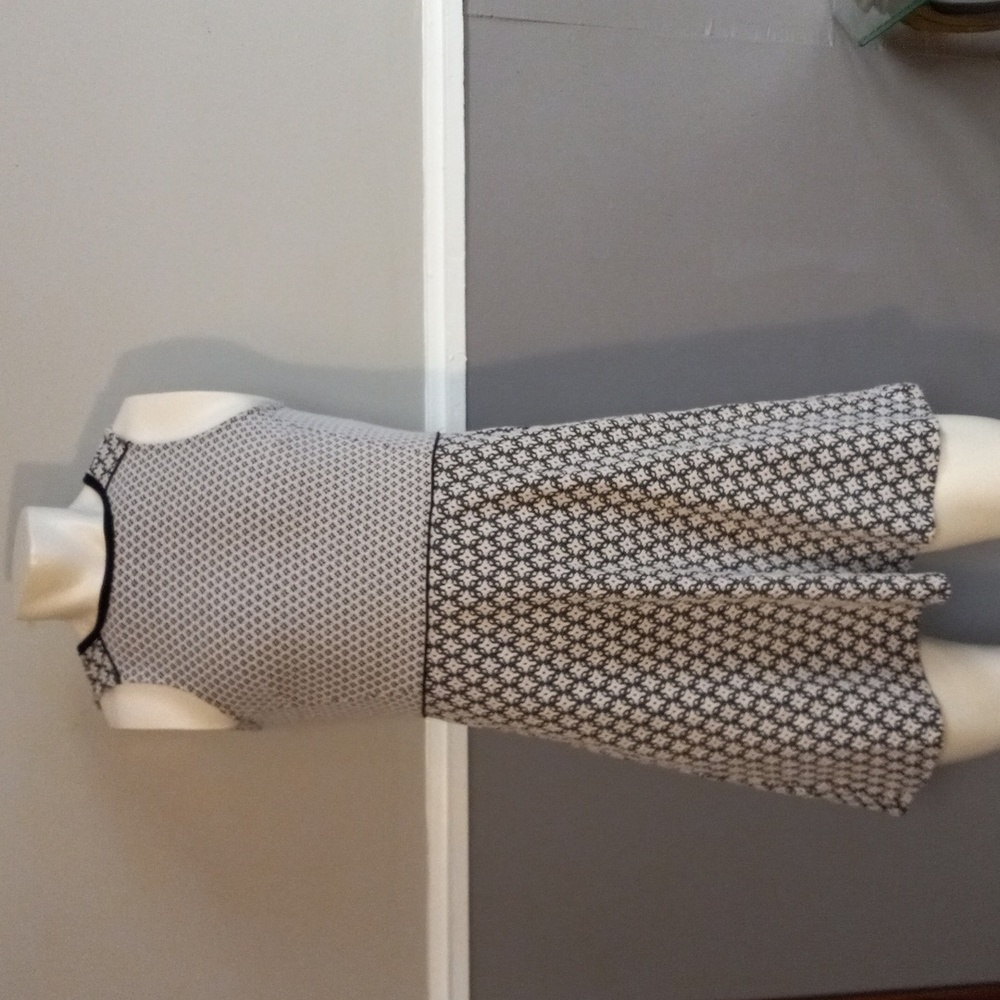 Loft Ann Taylor  White and Black  Patterned Zip Back, Sleeveless Dress